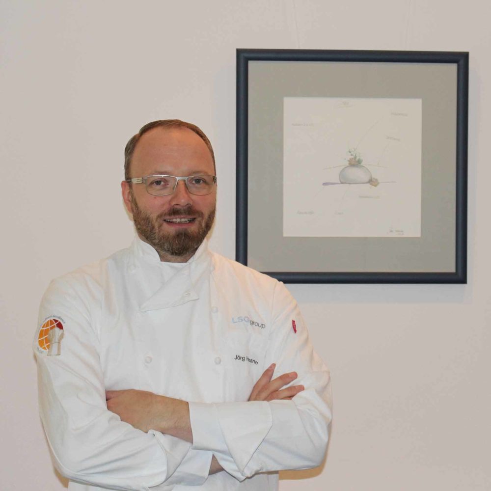 Jörg Hofmann with his “train of thought” about the cobia dish